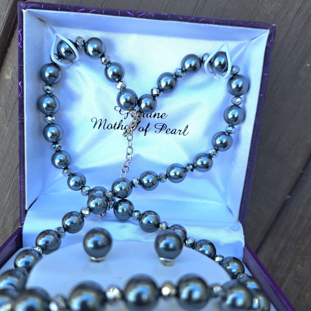Dark Gray  Mother of Pearl & Simulated Crystal Necklace & Earring Set NIB - Picture 2 of 4